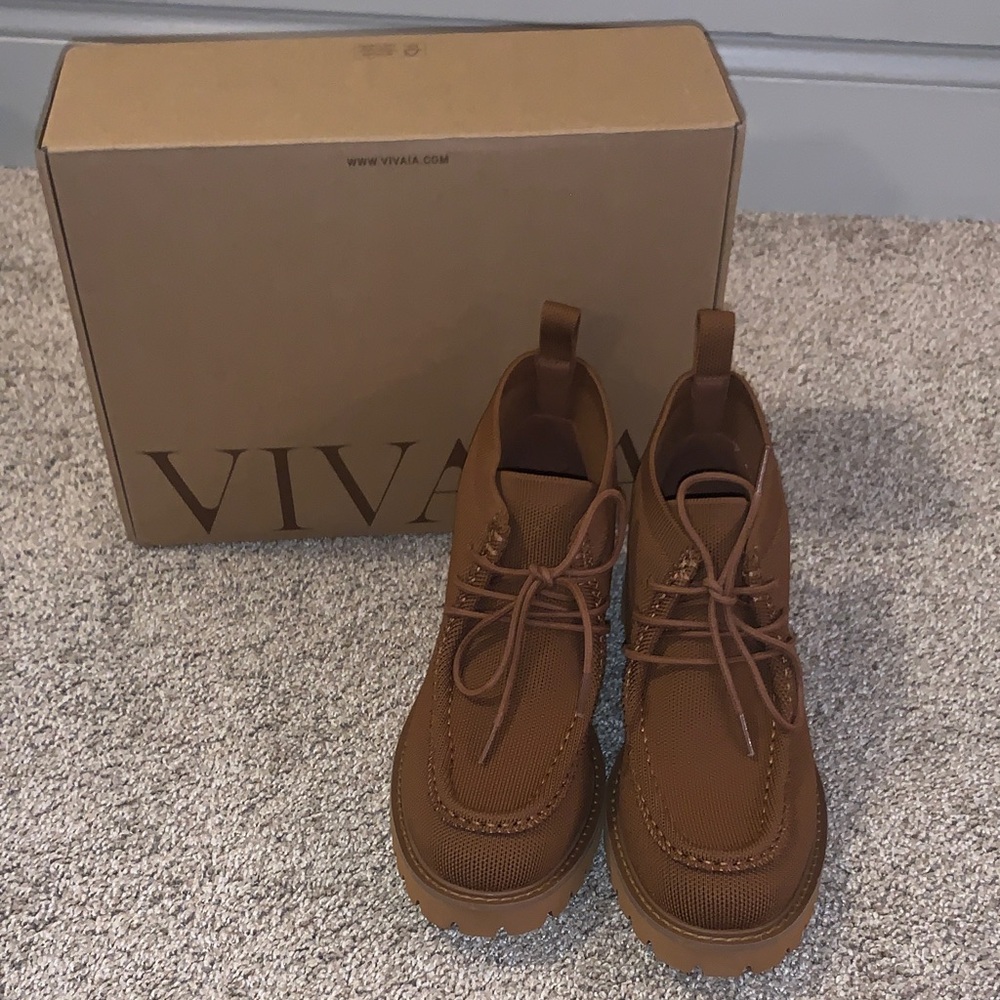 VIVAIA Round Toe Lug Sole Ankle Foot (Francis) in Caramel - Picture 2 of 5
